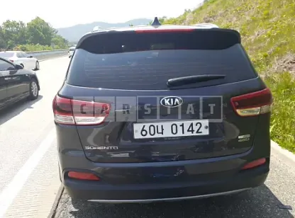 Photo 2 of 19: 2017 Kia Sorento, VIN KNAPK81BDHA310421 — Korean insurance auction