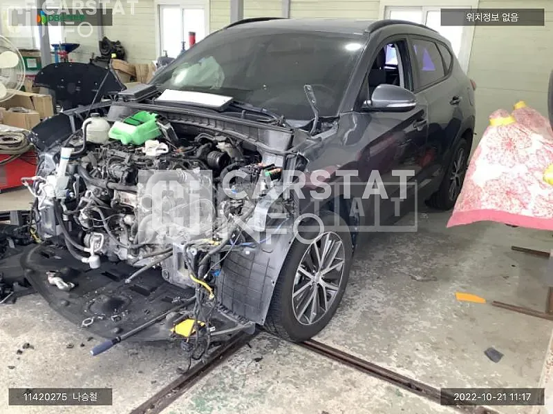 Photo 2 of 15: 2016 Hyundai Tucson, VIN KMHJ581ABGU167760 — Korean insurance auction