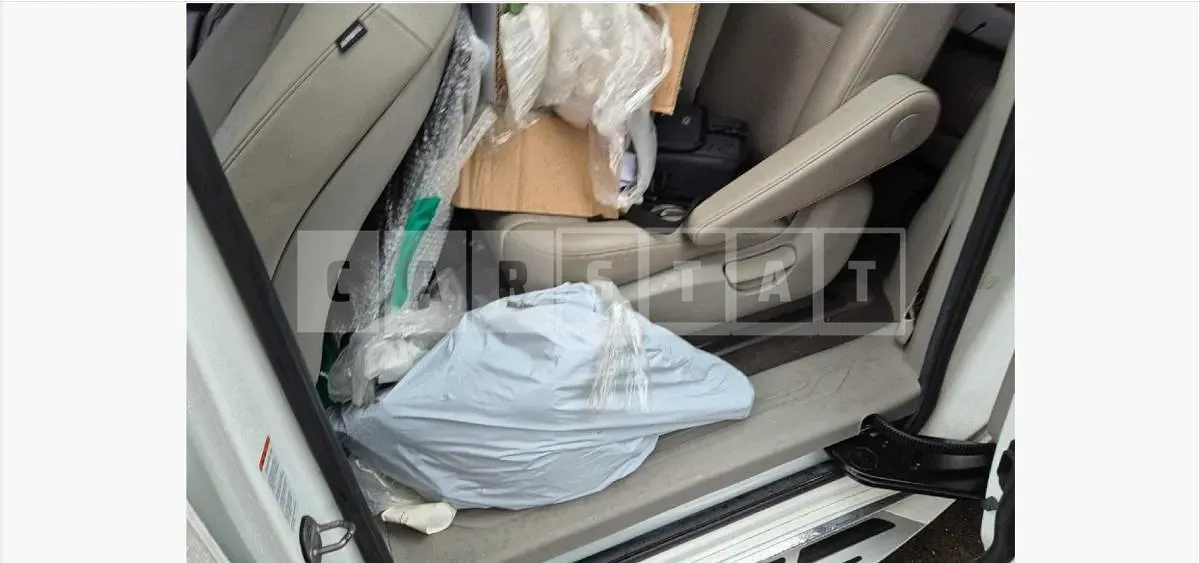 Photo 2 of 22: 2015 Kia Carnivals — Korean insurance auction