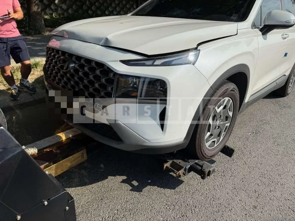 Photo 2 of 9: 2016 Hyundai Santa Fe DM 4WD — Korean insurance auction