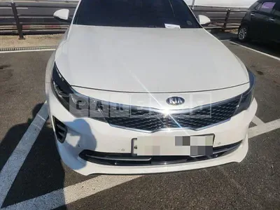 Photo 1 of 9: 2016 Kia K5 2.0, VIN KNAGW411BHA113519 — Korean insurance auction