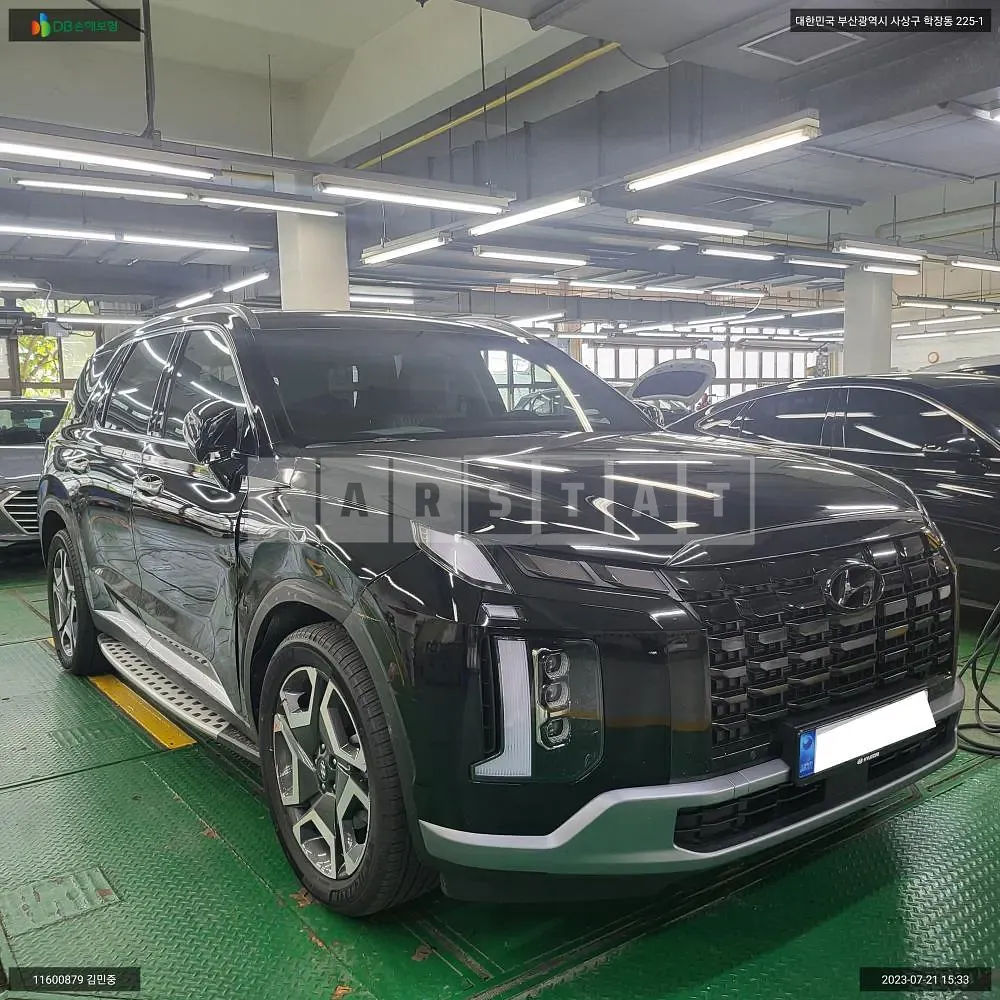 Photo 2 of 11: 2023 Hyundai Palisade, VIN KMHR381EBRU659032 — Korean insurance auction