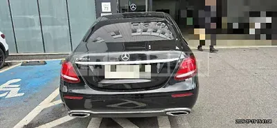 Photo 1 of 8: 2017 Mercedes-Benz E220 d — Korean insurance auction