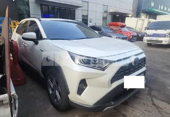 Photo 2 of 29: 2020 Toyota RAV4 Hybrid AWD, VIN JTMDWRFV4LD083498 — Korean insurance auction