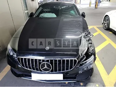 Photo 1 of 19: 2018 Mercedes-Benz E220 d, VIN WDDZF0EB3JA414908 — Korean insurance auction