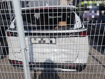 Photo 1 of 13: 2021 Kia Carnival — Korean insurance auction