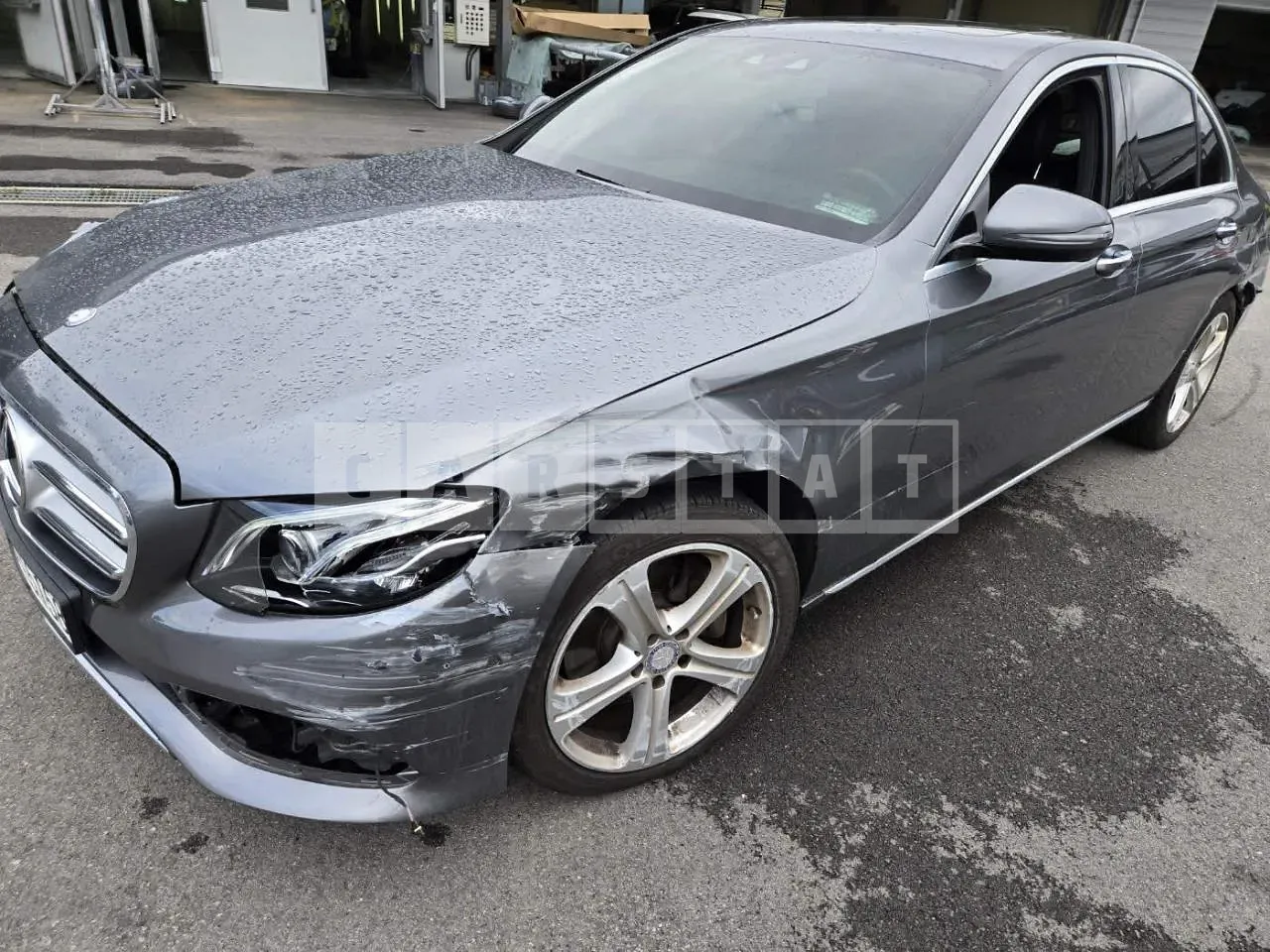 Photo 2 of 19: 2017 Mercedes-Benz E220 d, VIN WDDZF0EB8HA136534 — Korean insurance auction