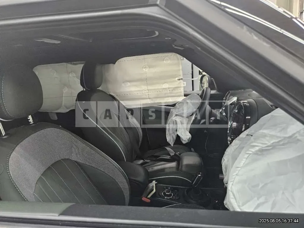 Photo 2 of 11: 2022 MINI Cooper Countryman — Korean insurance auction