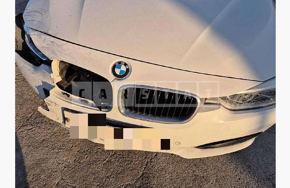 Photo 2 of 10: 2018 BMW 320d — Korean insurance auction