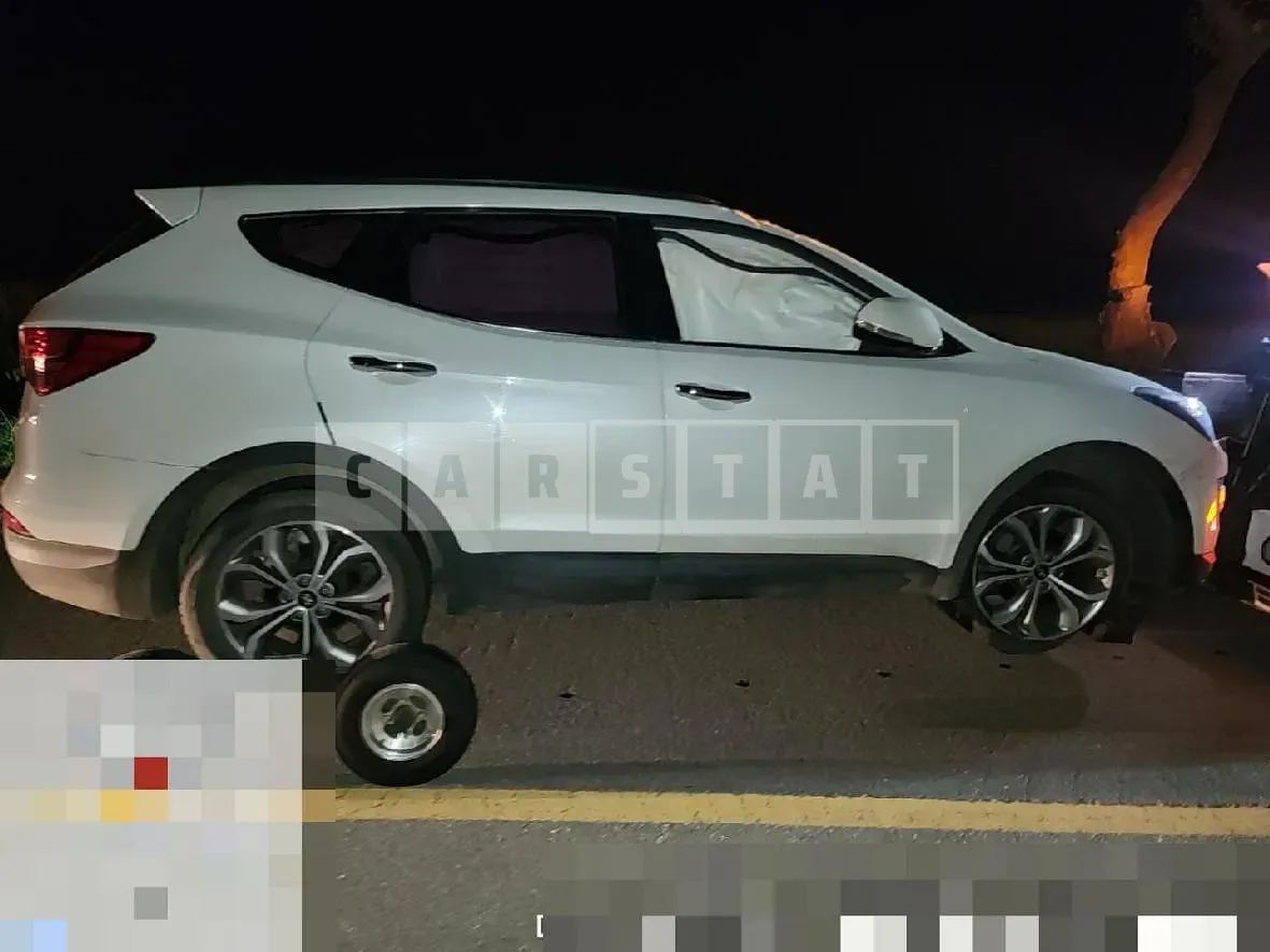 Photo 2 of 18: 2015 Hyundai Santa Fe DM 4WD — Korean insurance auction