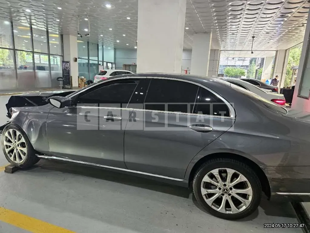 Photo 2 of 14: 2018 Mercedes-Benz E220d 4Matic — Korean insurance auction