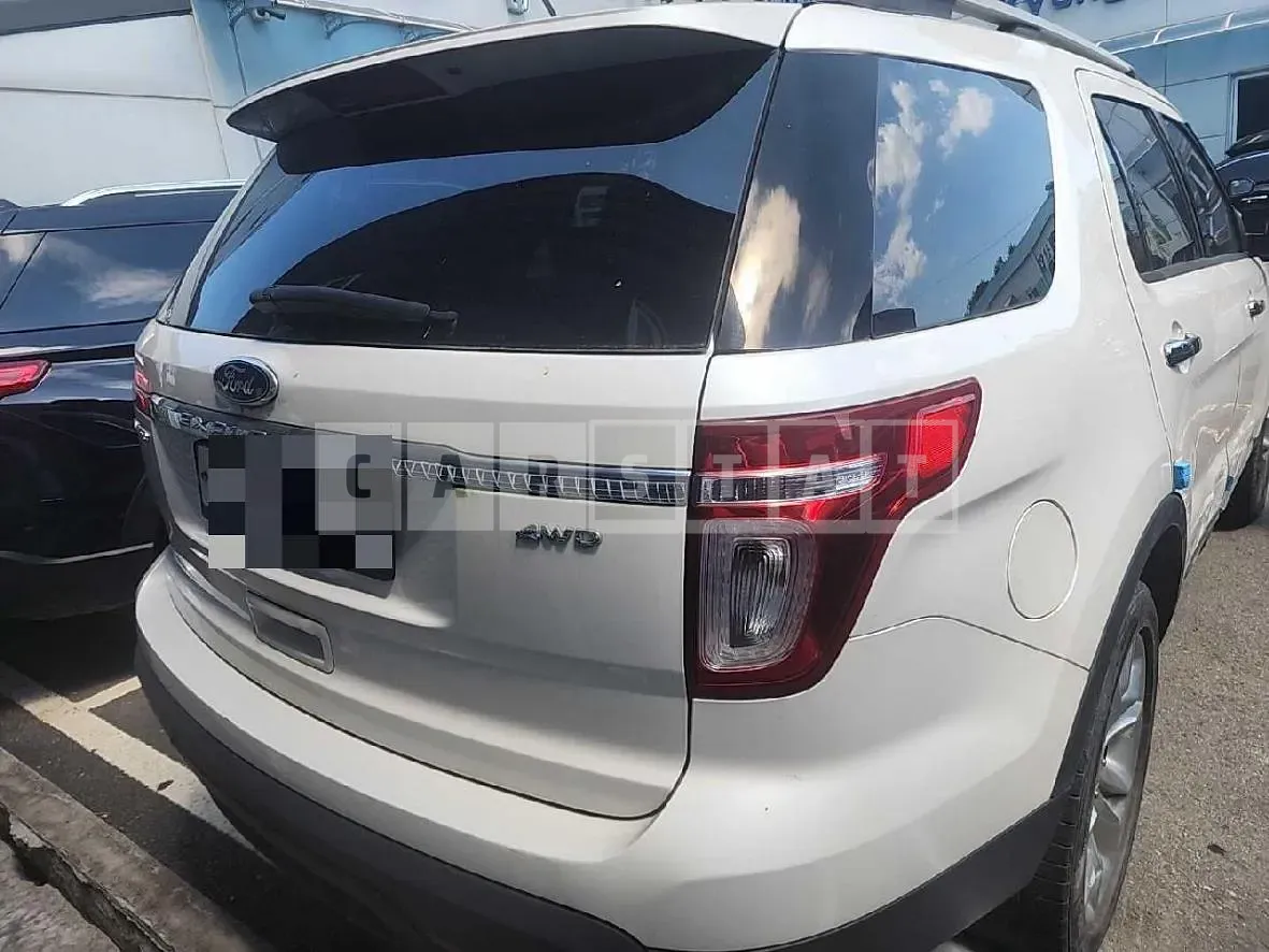 Photo 2 of 10: 2015 Ford Explorer — Korean insurance auction