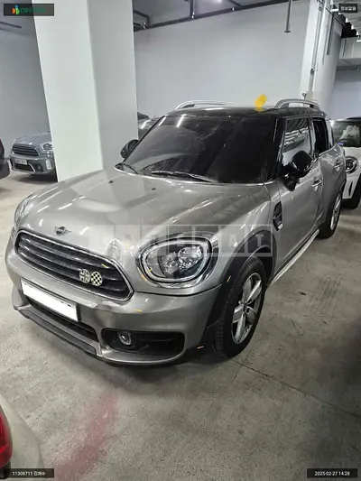 Photo 1 of 8: 2020 MINI Cooper Countryman (17), VIN WMWYX3100L3L98082 — Korean insurance auction