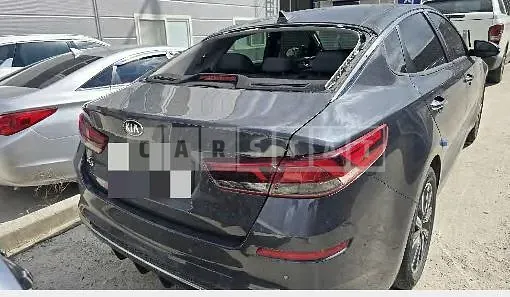 Photo 2 of 28: 2019 Kia K5 — Korean insurance auction