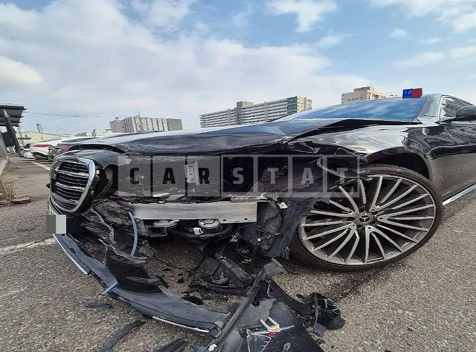 Photo 2 of 12: 2024 Mercedes-Benz S 500 4Matic — Korean insurance auction