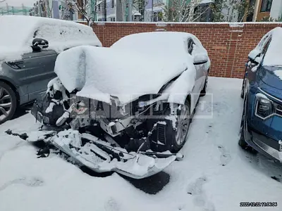 Photo 1 of 13: 2018 Jaguar XJ 3.0d, VIN SAJAA129XJNW17141 — Korean insurance auction