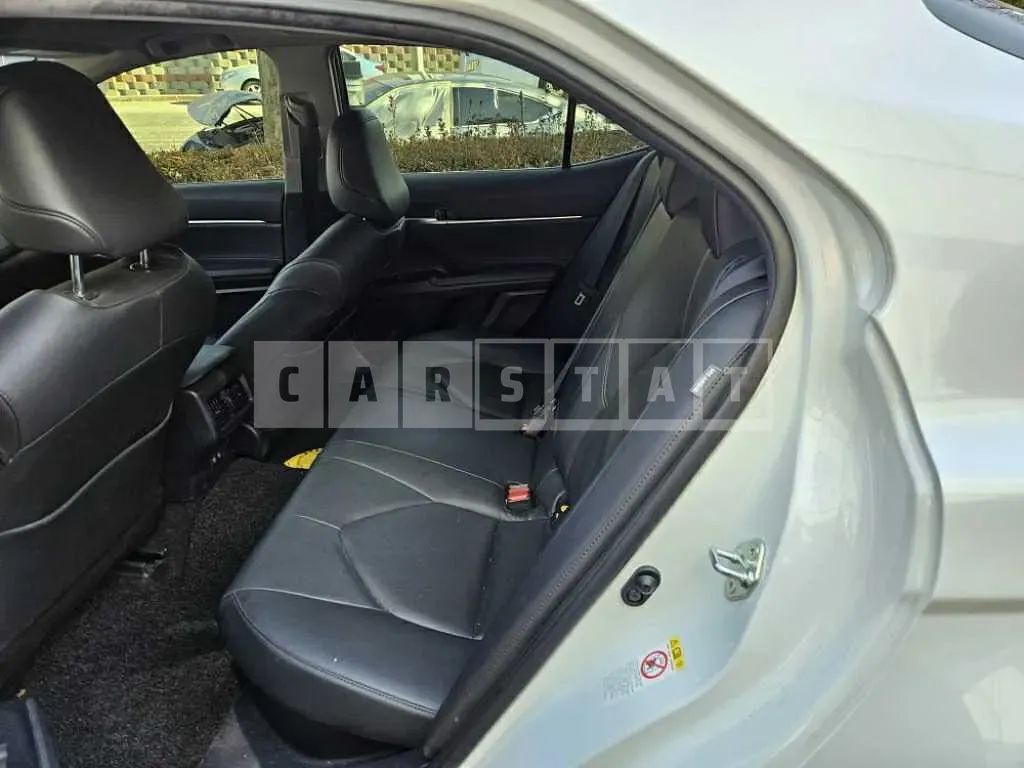 Photo 2 of 39: 2018 Toyota Camry Hybrid — Korean insurance auction
