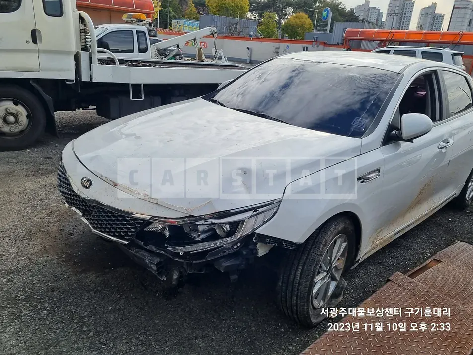 Photo 2 of 6: 2015 Kia K5 2.0 LPG — Korean insurance auction