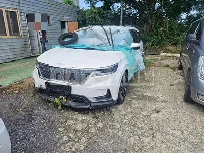 Photo 1 of 35: 2021 Kia Carnivals — Korean insurance auction