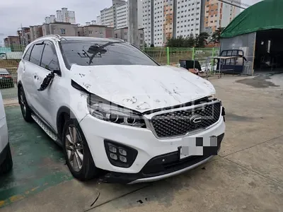 Photo 1 of 7: 2016 Kia Sorento 2.2 (4WD), VIN KNAPK81BDGA226035 — Korean insurance auction