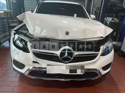 Photo 1 of 32: 2019 Mercedes-Benz GLC300 4Matic Coupe — Korean insurance auction