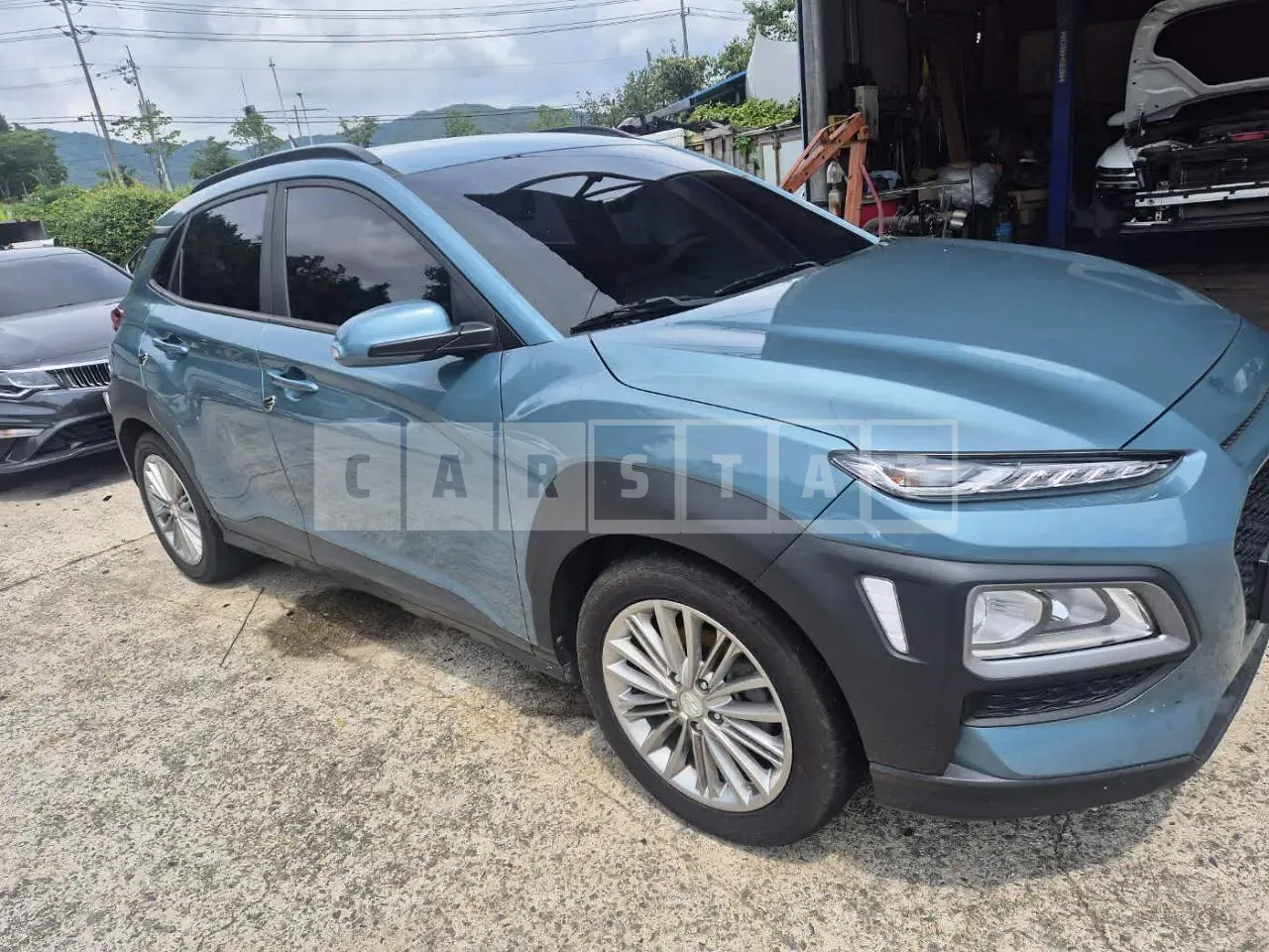 Photo 2 of 22: 2018 Hyundai Kona, VIN KMHK3816GJU152056 — Korean insurance auction