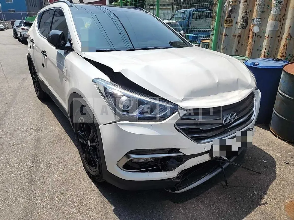 Photo 2 of 33: 2015 Hyundai Santa Fe DM 4WD, VIN KMHSW81XDGU605777 — Korean insurance auction