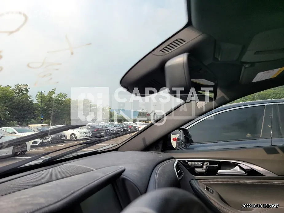 Photo 2 of 21: 2019 Infiniti Q30, VIN SJKCH53EXKA013732 — Korean insurance auction