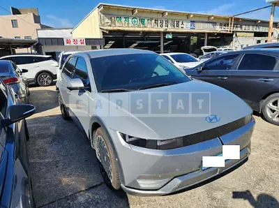Photo 1 of 17: 2022 Hyundai Modern Ionic 5, VIN KMHKR81AFNU105674 — Korean insurance auction