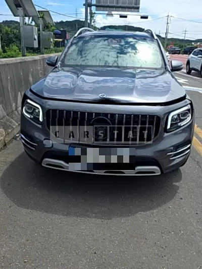 Photo 1 of 17: 2021 Mercedes-Benz GLB200 d — Korean insurance auction