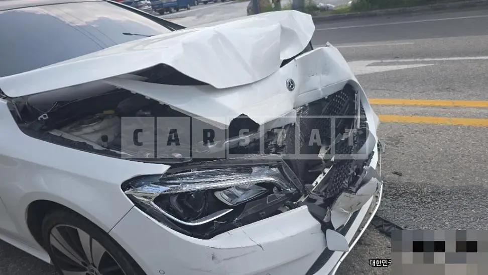 Photo 2 of 7: 2018 Mercedes-Benz CLA250 4Matic — Korean insurance auction