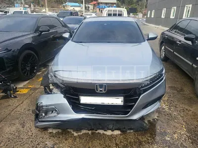 Photo 1 of 14: 2018 Honda Toyota /Camry 2.0T, VIN 1HGCV2630JA510864 — Korean insurance auction