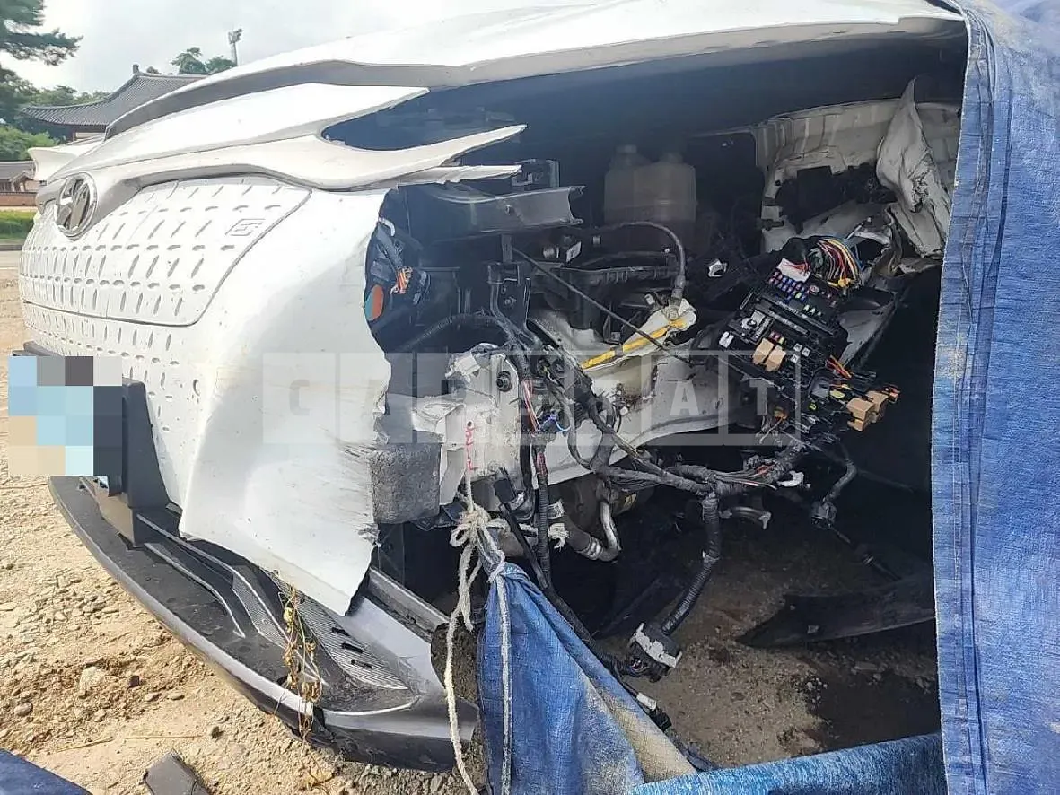Photo 2 of 15: 2018 Hyundai Kona Electric — Korean insurance auction