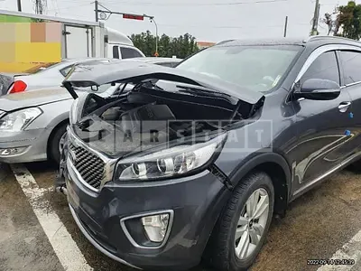 Photo 1 of 16: 2015 Kia Sorento 2.0 — Korean insurance auction