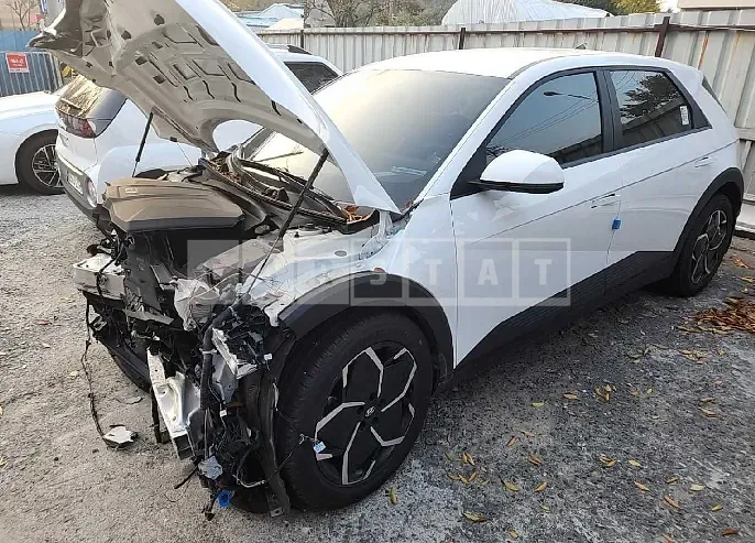 Photo 2 of 22: 2022 Hyundai Modern Ionic 5, VIN KMHKL81AFNU046888 — Korean insurance auction