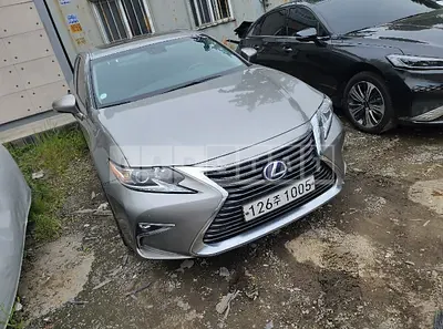 Photo 1 of 7: 2016 Lexus ES300h, VIN JTHBW1GG1G2117549 — Korean insurance auction