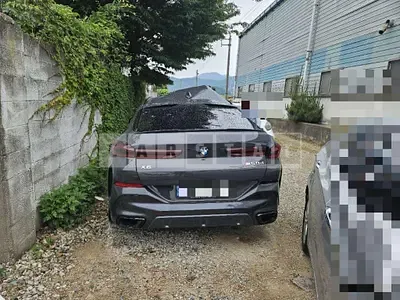 Photo 1 of 17: 2022 BMW X6 xDrive40d — Korean insurance auction