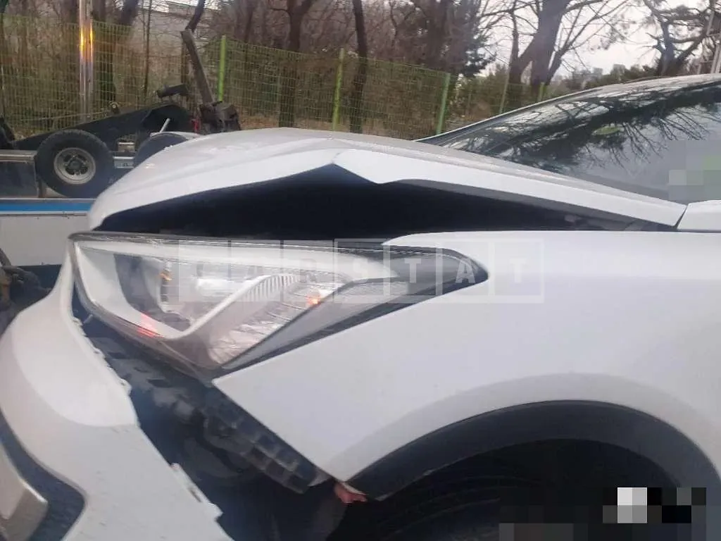 Photo 2 of 9: 2014 Hyundai Santa Fe DM — Korean insurance auction