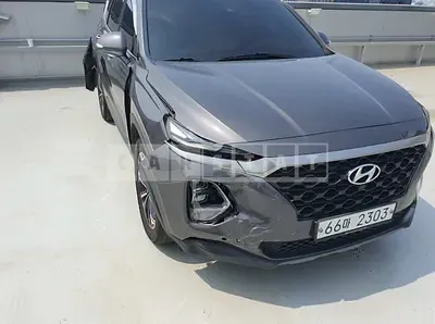 Photo 1 of 17: 2019 Hyundai Santa Fe, VIN KMHS381BBKU020928 — Korean insurance auction