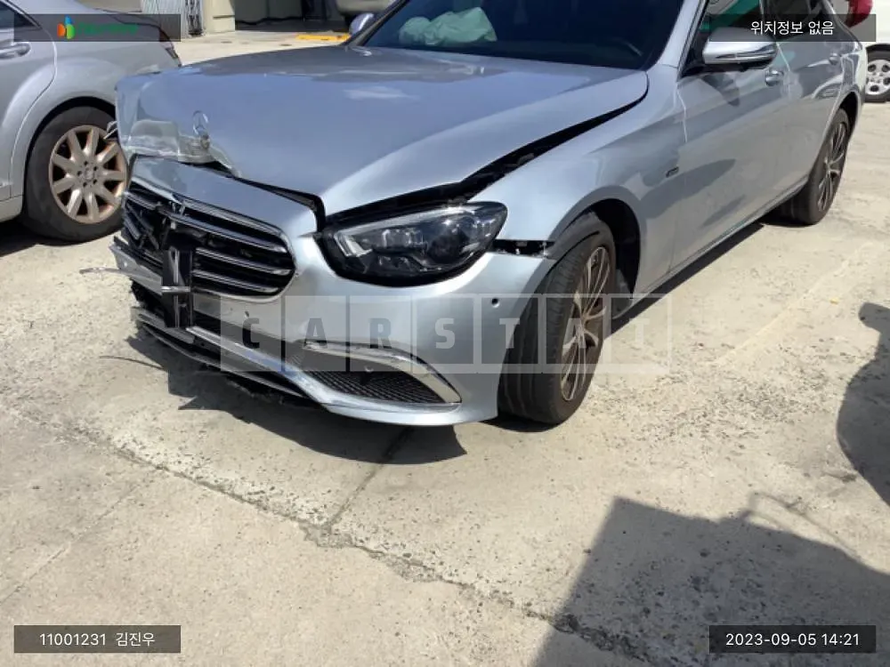 Photo 2 of 20: 2021 Mercedes-Benz E300e, VIN W1KZF5EB0MA947302 — Korean insurance auction
