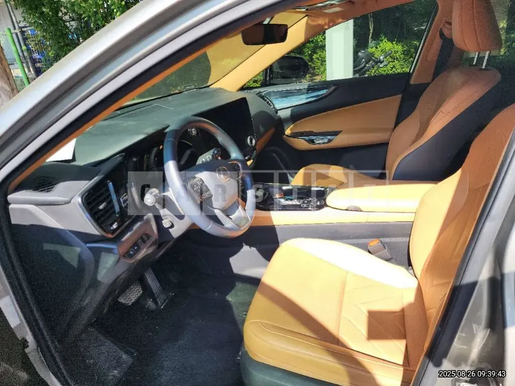 Photo 2 of 16: 2023 Lexus NX350h — Korean insurance auction
