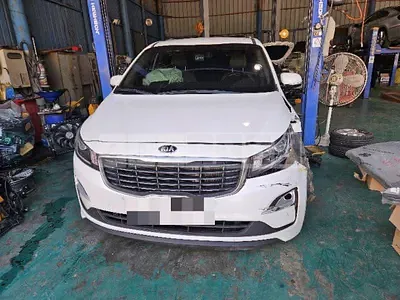 Photo 1 of 36: 2018 Kia Carnivals, VIN KNHMF37ABKS504230 — Korean insurance auction
