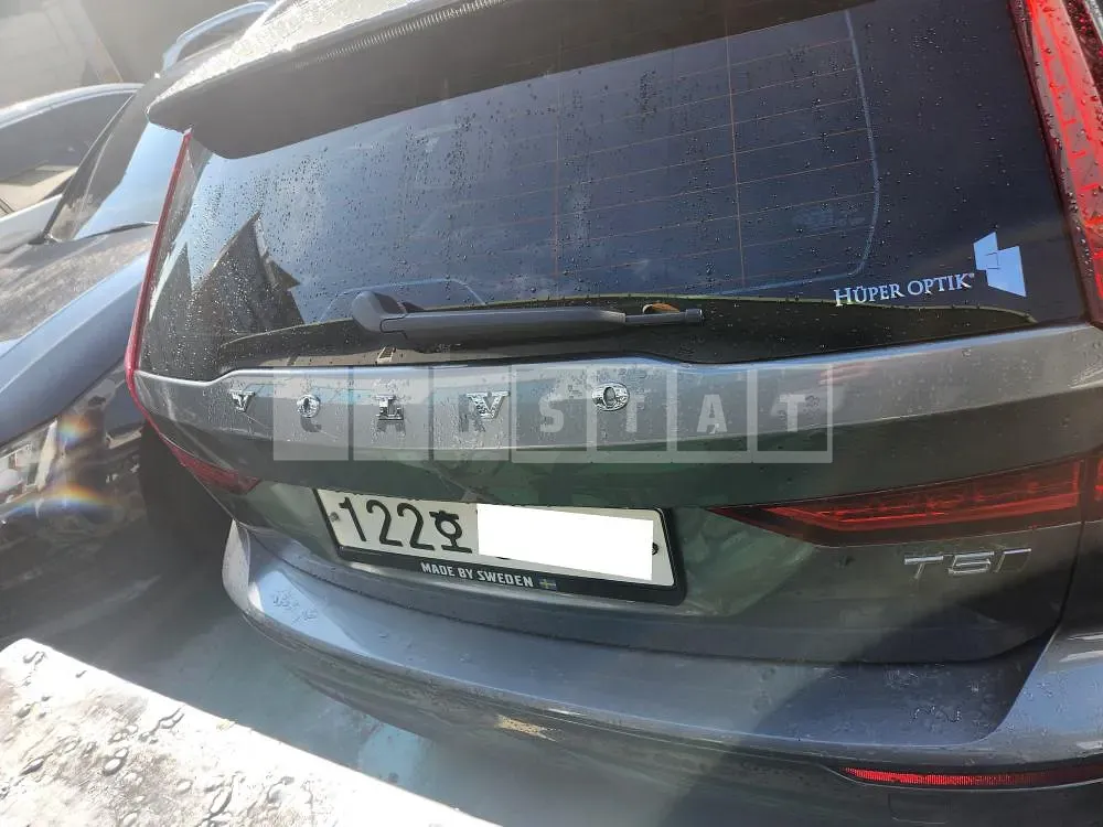 Photo 2 of 30: 2019 Volvo V60 CCT5 AWD, VIN YV1ZZ102CL1035125 — Korean insurance auction