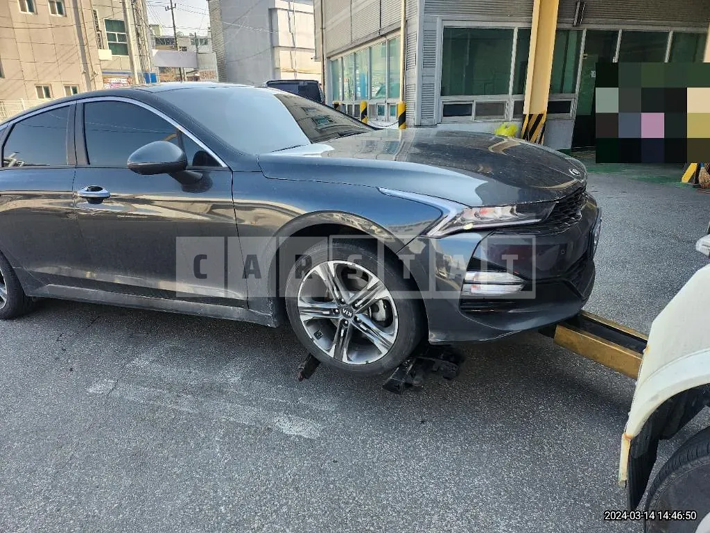 Photo 2 of 76: 2020 Kia K5 1.6 — Korean insurance auction