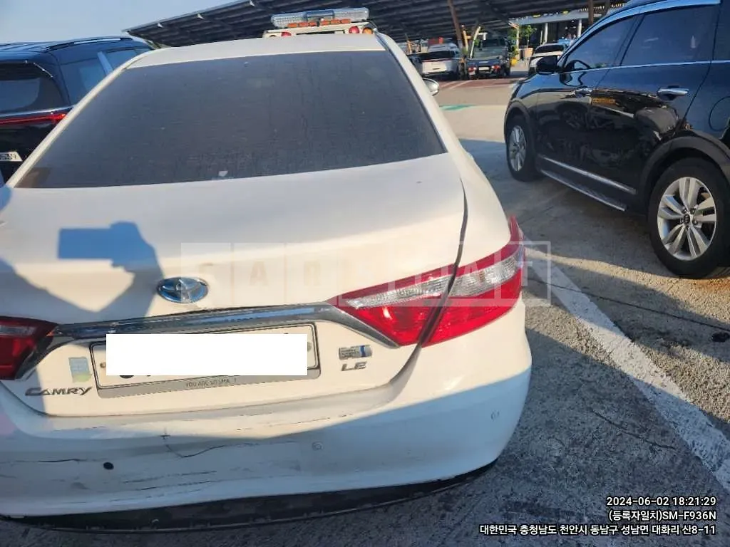 Photo 2 of 9: 2016 Toyota Camry Hybrid The — Korean insurance auction