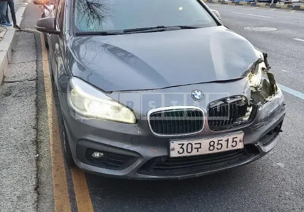 Photo 2 of 18: 2015 BMW Active Tourer, VIN WBA2C1101FV338889 — Korean insurance auction