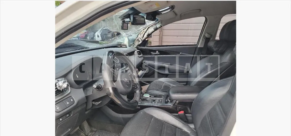 Photo 2 of 21: 2015 Kia Sorento — Korean insurance auction