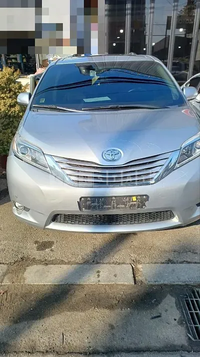 2017 TOYOTA SIENA 2WD