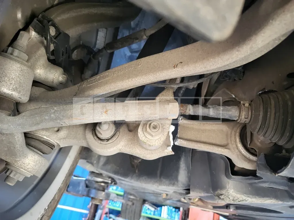 Photo 2 of 28: 2018 Mercedes-Benz C 220d — Korean insurance auction
