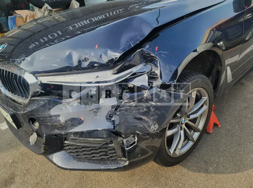 Photo 2 of 9: 2020 BMW 530e iPerformance M Sport, VIN WBAJS9101LCE32262 — Korean insurance auction